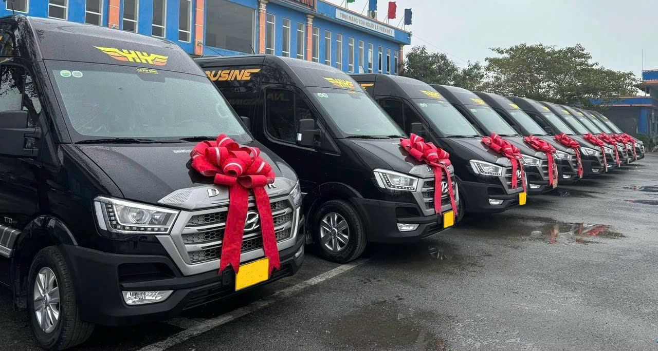 Thuê xe limousine banner