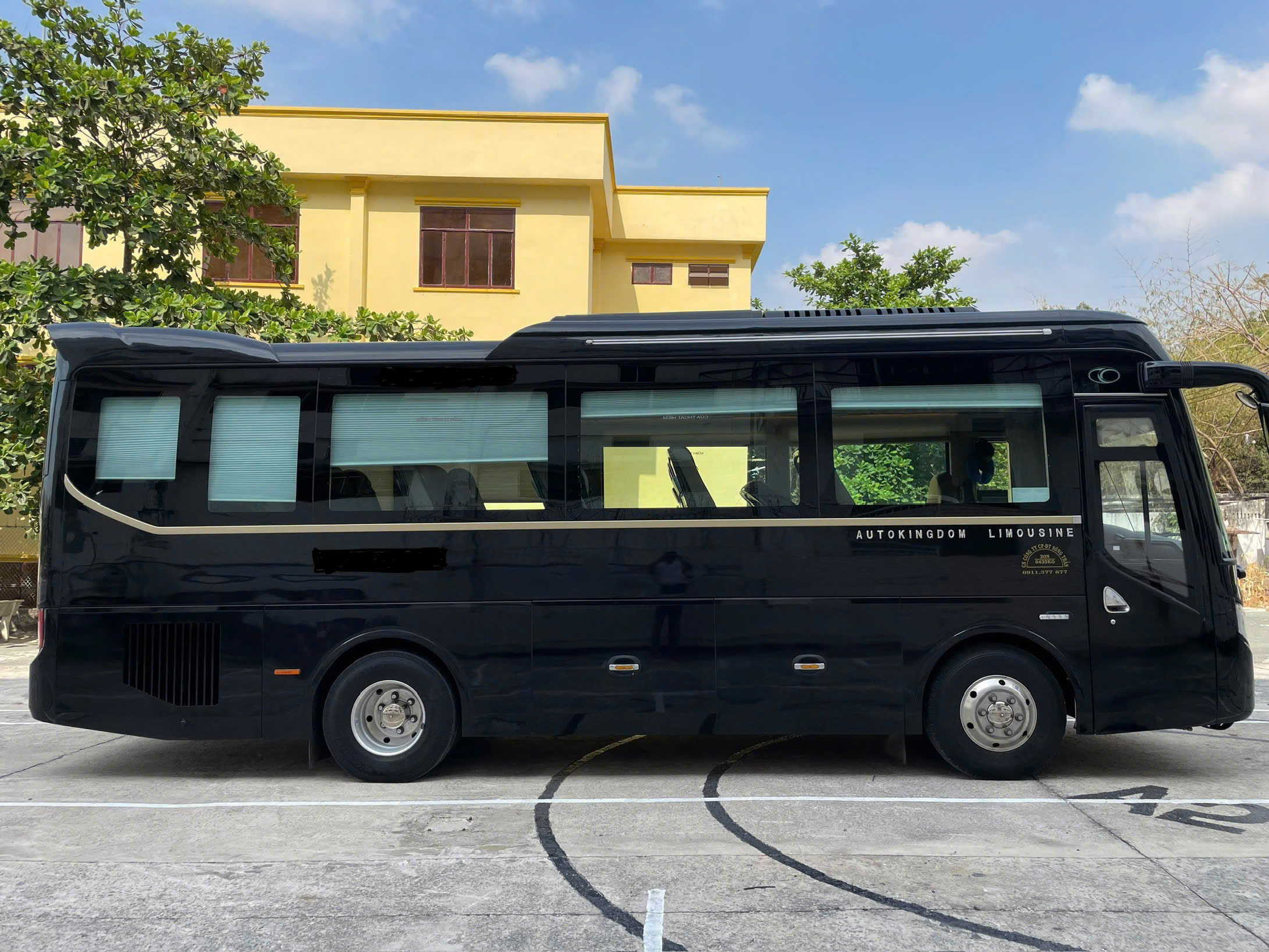 Limousine 19 chỗ - Không gian rộng rãi