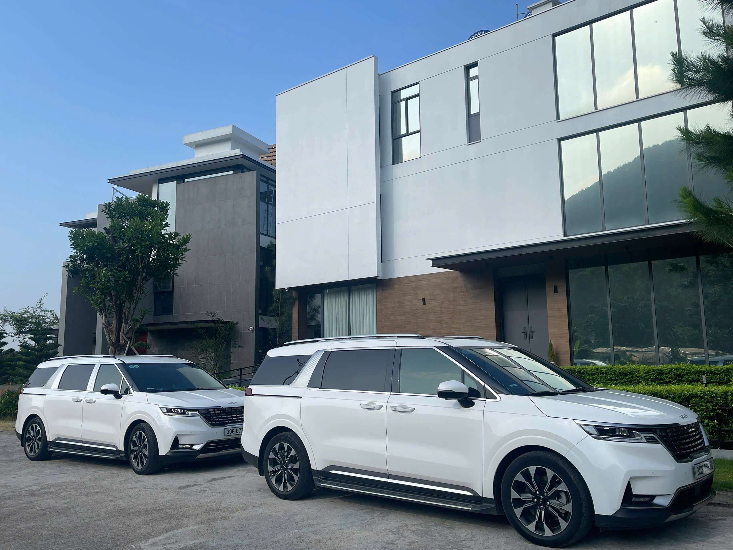 Kia Carnival ngoại thất