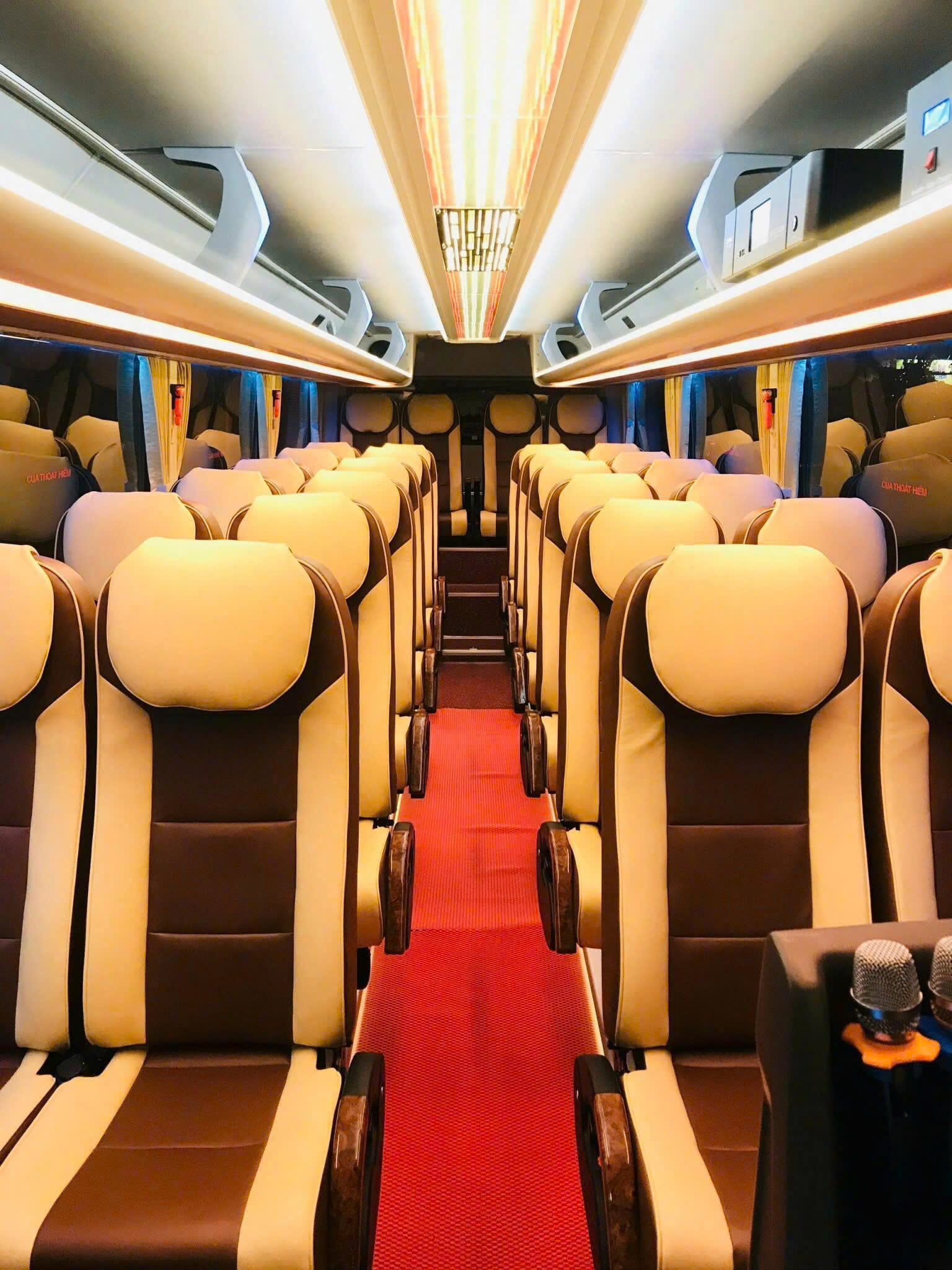 Xe 29 chỗ - Nội thất