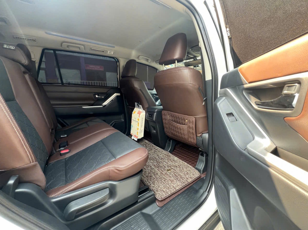 Nội thất xe 7 chỗ - Ghế sau